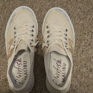 Blowfish Malibu Women's Cream Sneakers